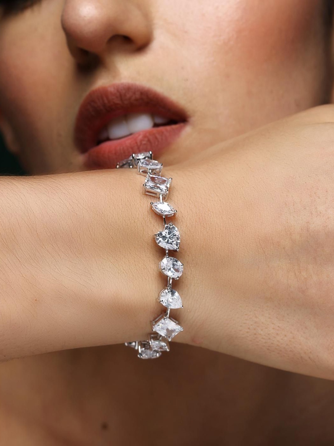 Varnika Arora Women Brass Cubic Zirconia Rhodium-Plated Wraparound Bracelet, Silver
Varnika Arora Women Brass Cubic Zirconia Rhodium-Plated Wraparound Bracelet, Silver