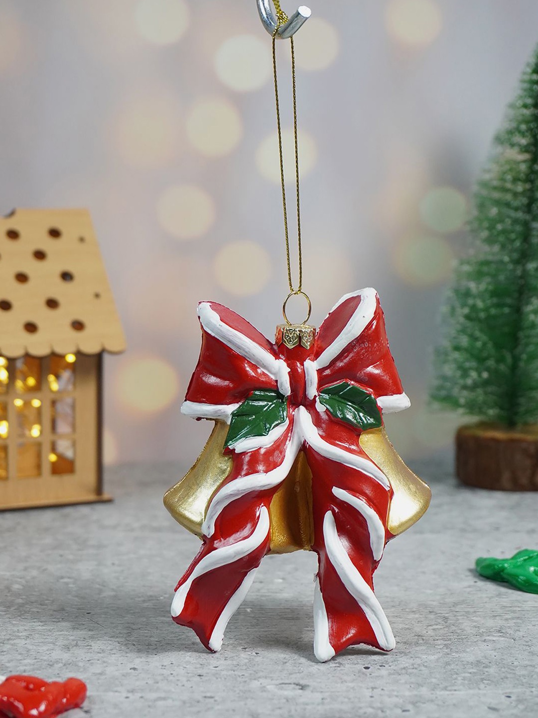 Little Surprise Box LLP Gold Toned & Red The Big Bow Golden Bell Christmas Tree Ornament
Little Surprise Box LLP Gold Toned & Red The Big Bow Golden Bell Christmas Tree Ornament