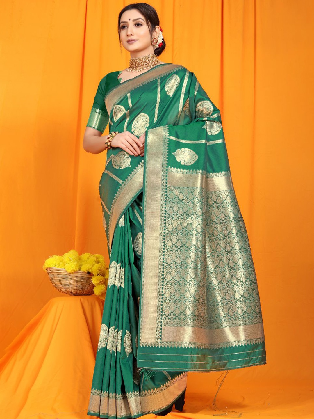 Royal Rajgharana Saree Women Woven Design Zari Pure Silk Banarasi Sarees With Blouse Piece, Green
Royal Rajgharana Saree Women Woven Design Zari Pure Silk Banarasi Sarees With Blouse Piece, Green