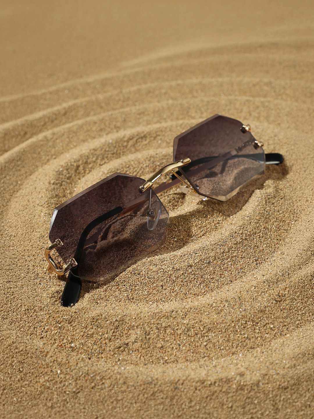 HAUTE SAUCE by Campus Sutra Women Other Sunglasses with Polarised Lens AW24_HSSG1213, Black
HAUTE SAUCE by Campus Sutra Women Other Sunglasses with Polarised Lens AW24_HSSG1213, Black