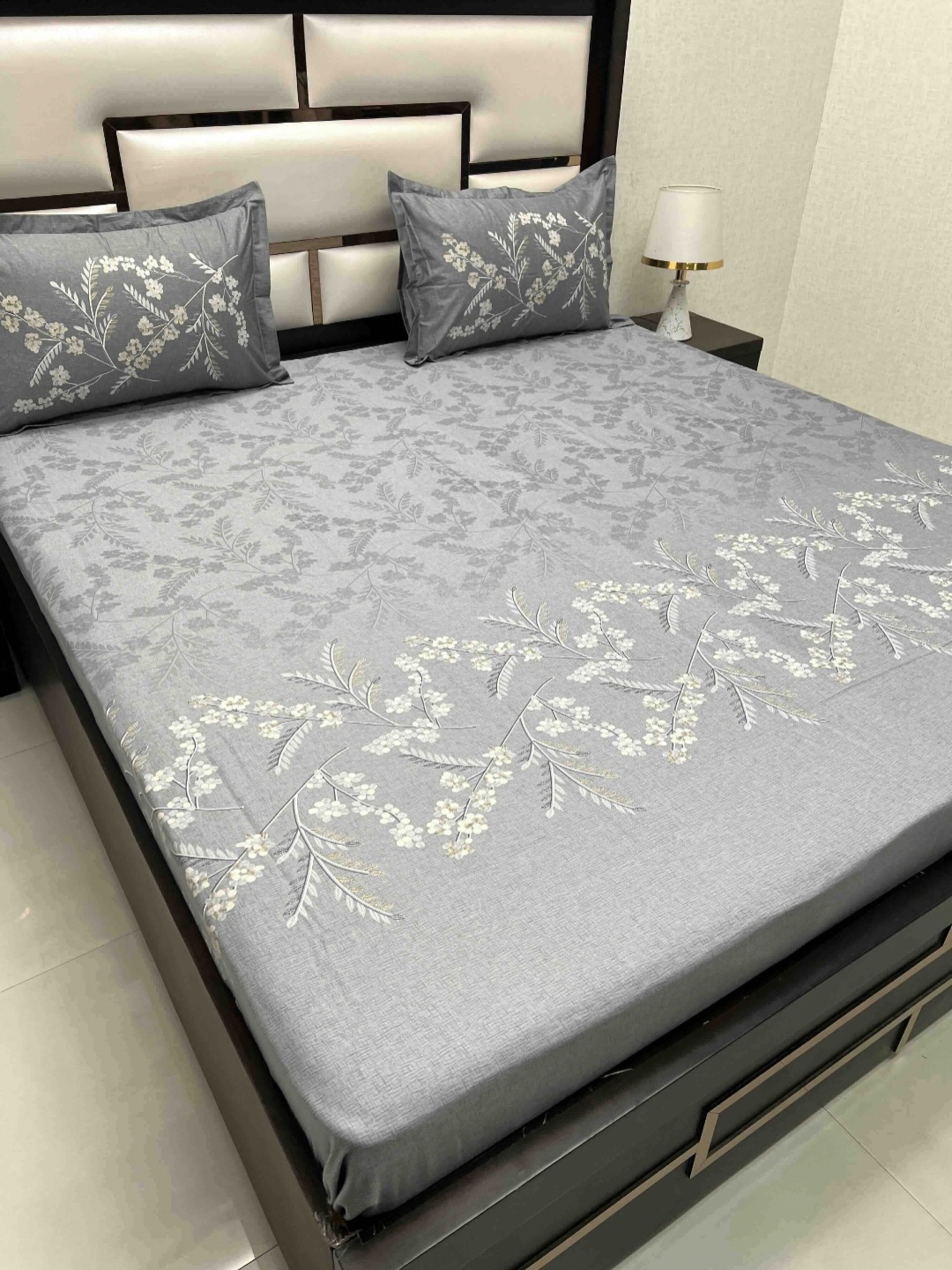 Pure Decor Royal Majestic Grey Printed Pure Cotton 500 TC King Bedsheet Set 2.73 x 2.75 m
Pure Decor Royal Majestic Grey Printed Pure Cotton 500 TC King Bedsheet Set 2.73 x 2.75 m