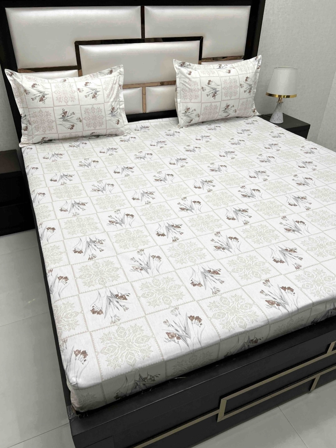 Pure Decor Cotton King Size Double Bed Bedsheet With 2 Pillow Covers 108 in X 108 in, White
Pure Decor Cotton King Size Double Bed Bedsheet With 2 Pillow Covers 108 in X 108 in, White