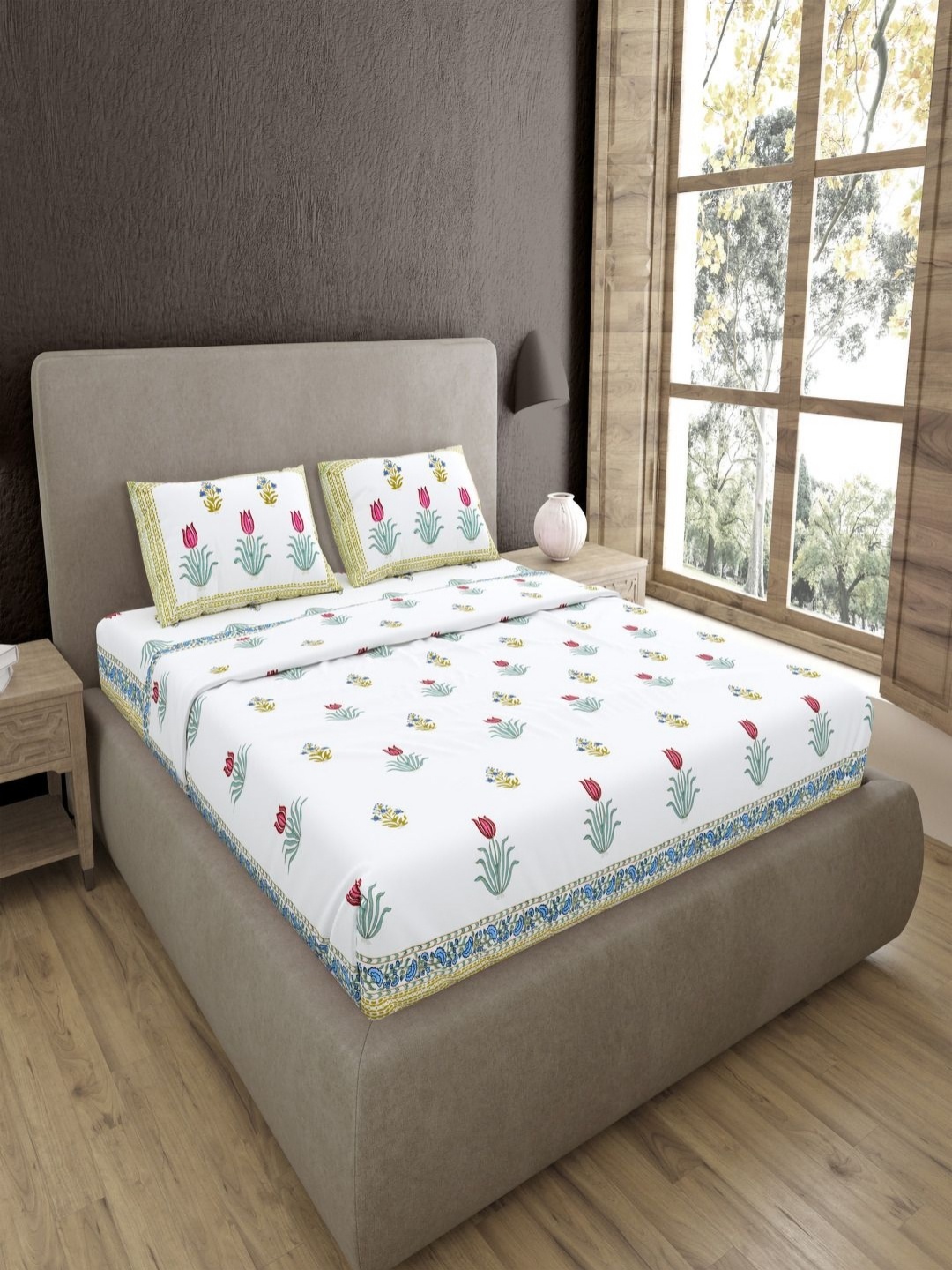 JAIPUR FABRIC White Floral Printed Pure Cotton 400 TC King 2 Bedsheet Set 2.74 m X 2.74 m
JAIPUR FABRIC White Floral Printed Pure Cotton 400 TC King 2 Bedsheet Set 2.74 m X 2.74 m