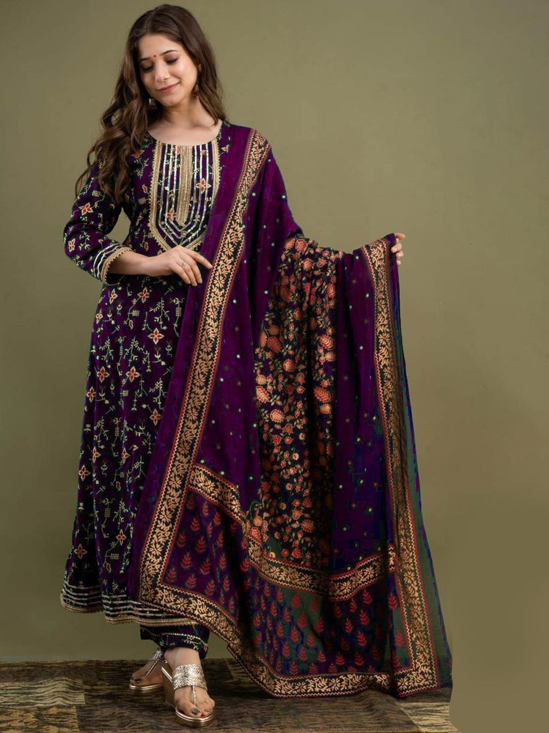 ORUVAN Ethnic Motifs Embroidered Gotta Patti Anarkali Kurta With Trouser & Dupatta, Purple
ORUVAN Ethnic Motifs Embroidered Gotta Patti Anarkali Kurta With Trouser & Dupatta, Purple