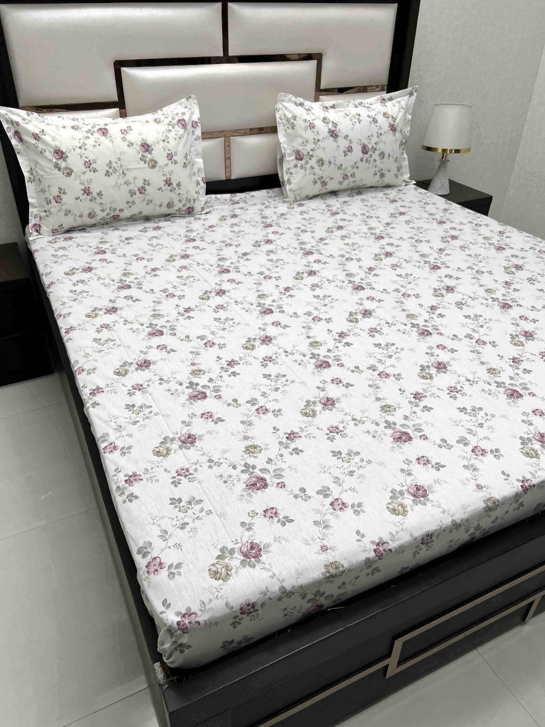 Pure Decor Cotton King Size Double Bed Bedsheet With 2 Pillow Covers 108 in X 108 in, White
Pure Decor Cotton King Size Double Bed Bedsheet With 2 Pillow Covers 108 in X 108 in, White