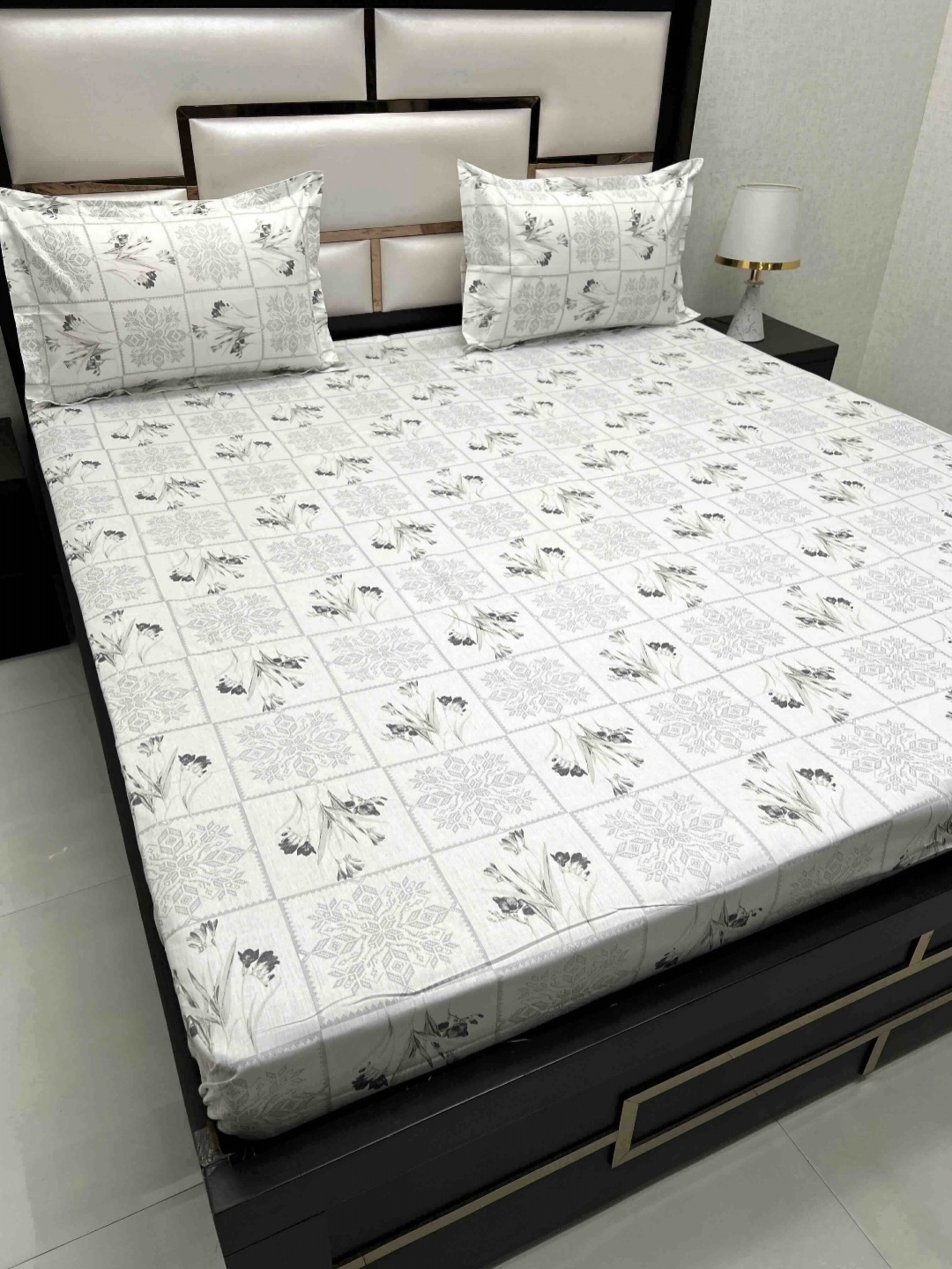Pure Decor Cotton King Size Double Bed Bedsheet With 2 Pillow Covers 108 in X 108 in, White
Pure Decor Cotton King Size Double Bed Bedsheet With 2 Pillow Covers 108 in X 108 in, White
