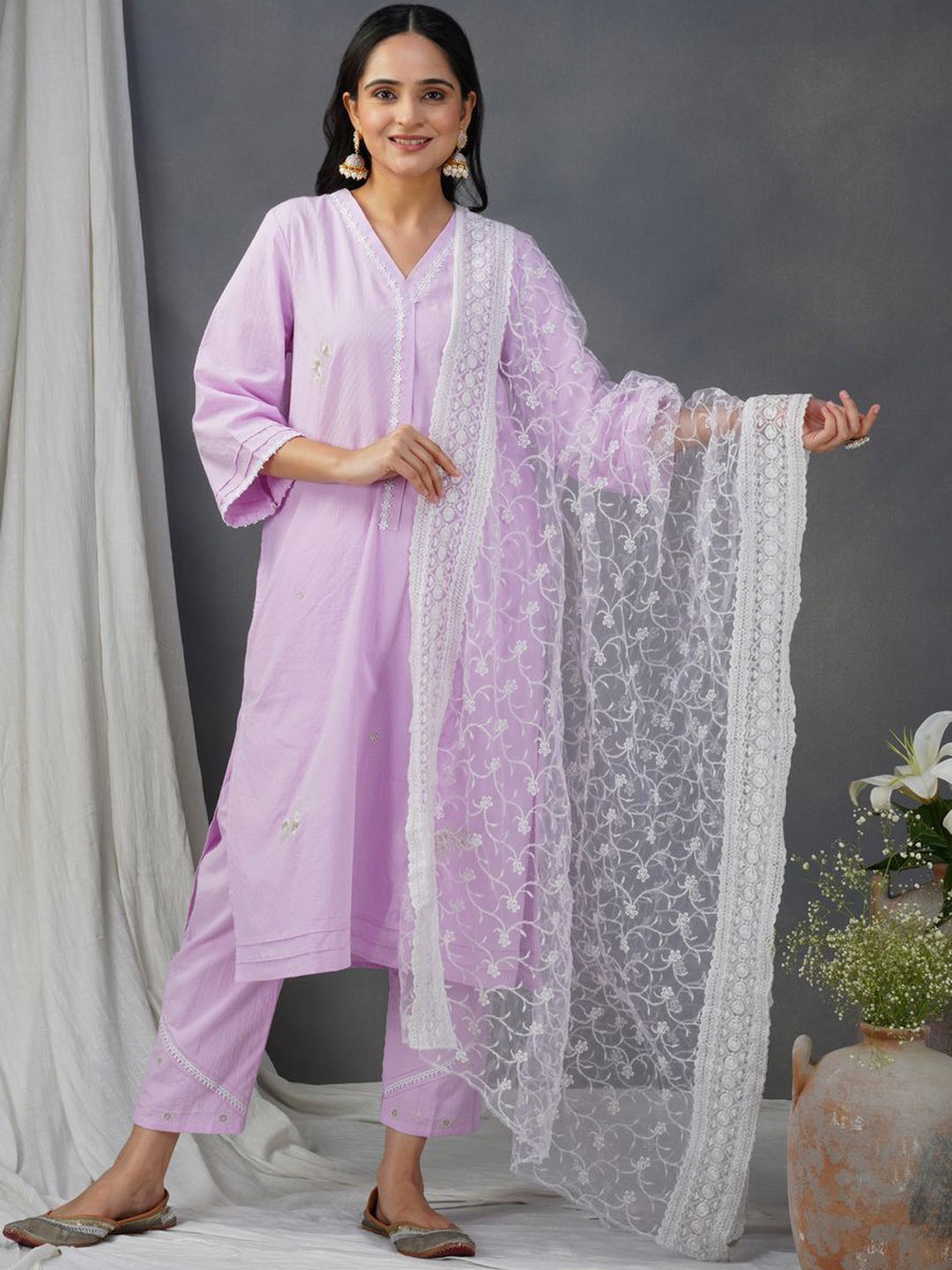 zuri Floral Embroidered Pure Cotton Straight Kurta with Trousers & With Dupatta, Purple
zuri Floral Embroidered Pure Cotton Straight Kurta with Trousers & With Dupatta, Purple