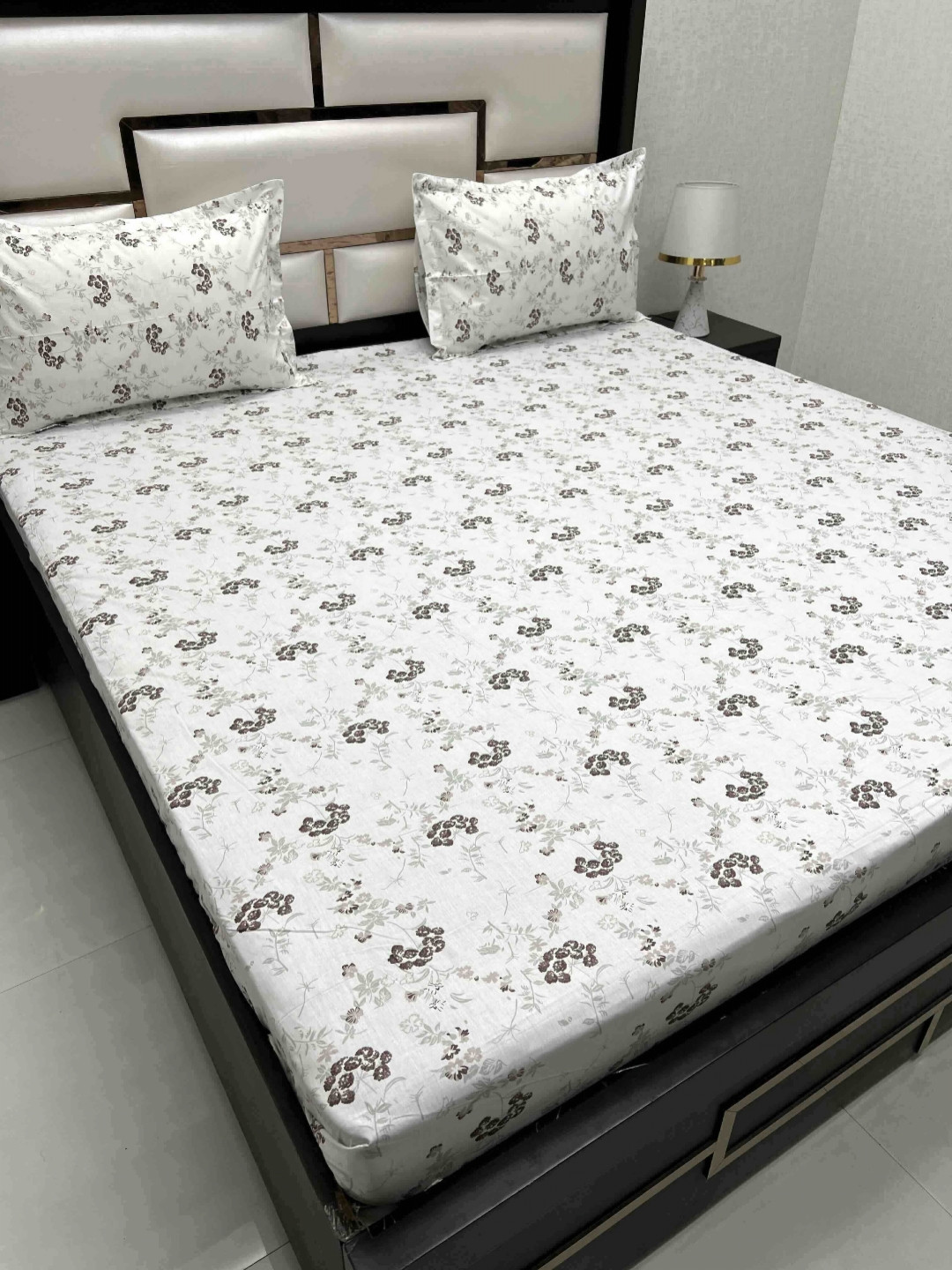 Pure Decor Cotton King Size Double Bed Bedsheet With 2 Pillow Covers 108 in X 108 in, White
Pure Decor Cotton King Size Double Bed Bedsheet With 2 Pillow Covers 108 in X 108 in, White
