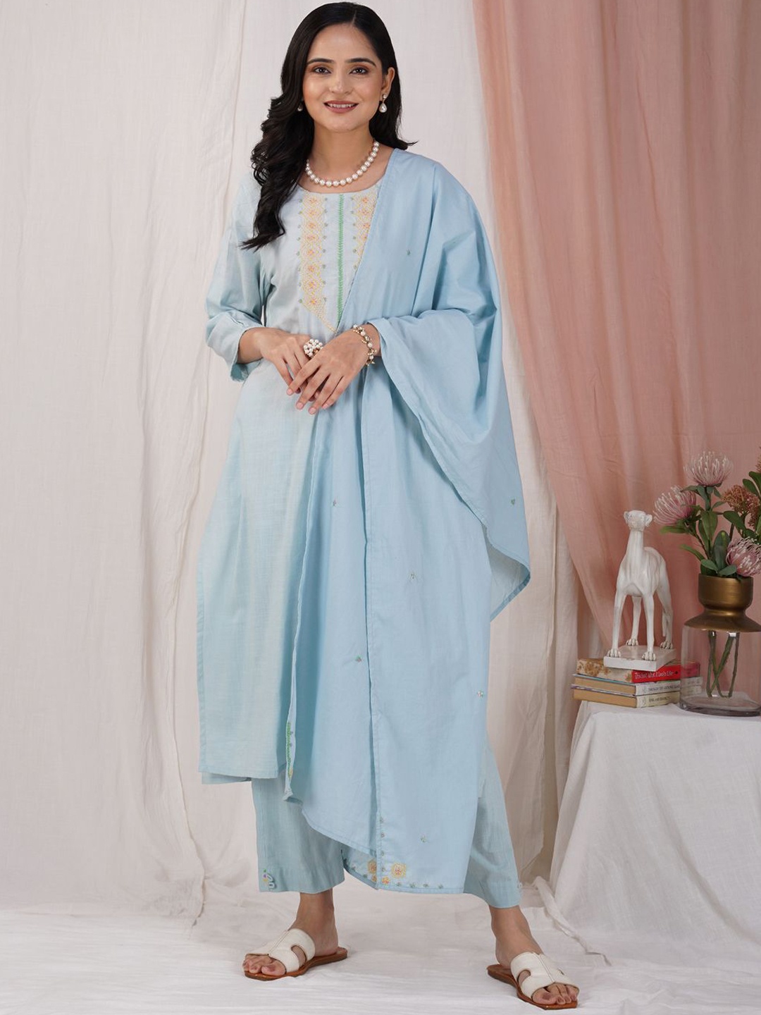 zuri Ethnic Motifs Embroidered Pure Cotton Straight Kurta with Trousers & Dupatta, Blue
zuri Ethnic Motifs Embroidered Pure Cotton Straight Kurta with Trousers & Dupatta, Blue