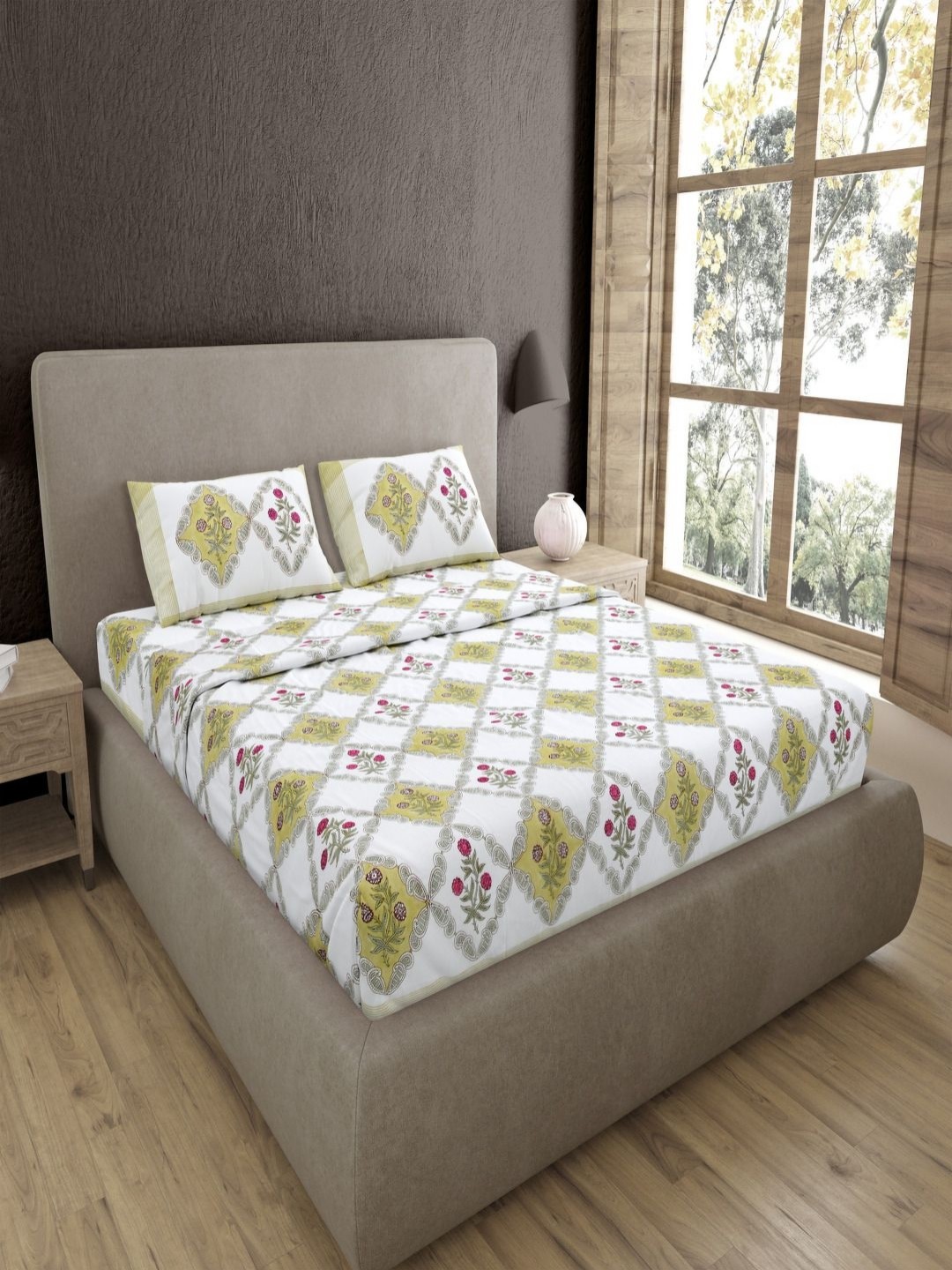 JAIPUR FABRIC White Floral Printed Pure Cotton 400 TC King 2 Bedsheet Set 2.74 m X 2.74 m
JAIPUR FABRIC White Floral Printed Pure Cotton 400 TC King 2 Bedsheet Set 2.74 m X 2.74 m