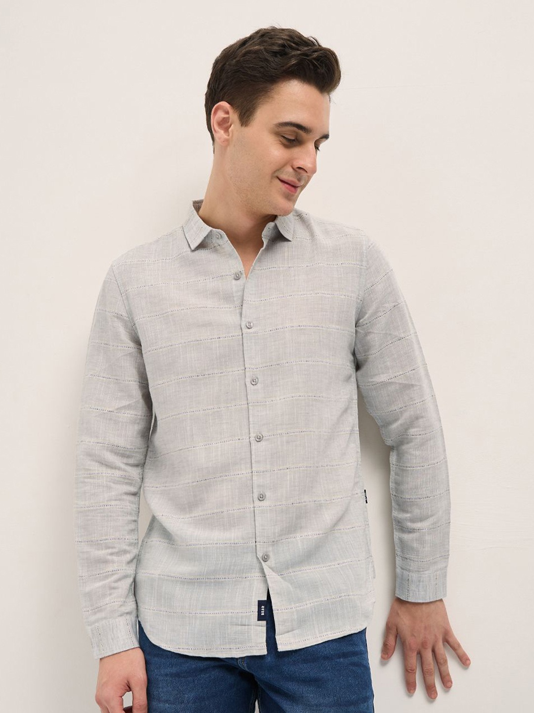 THE BEAR HOUSE Men Spread Collar Horizontal Striped Slim Fit Casual Shirt, Grey
THE BEAR HOUSE Men Spread Collar Horizontal Striped Slim Fit Casual Shirt, Grey