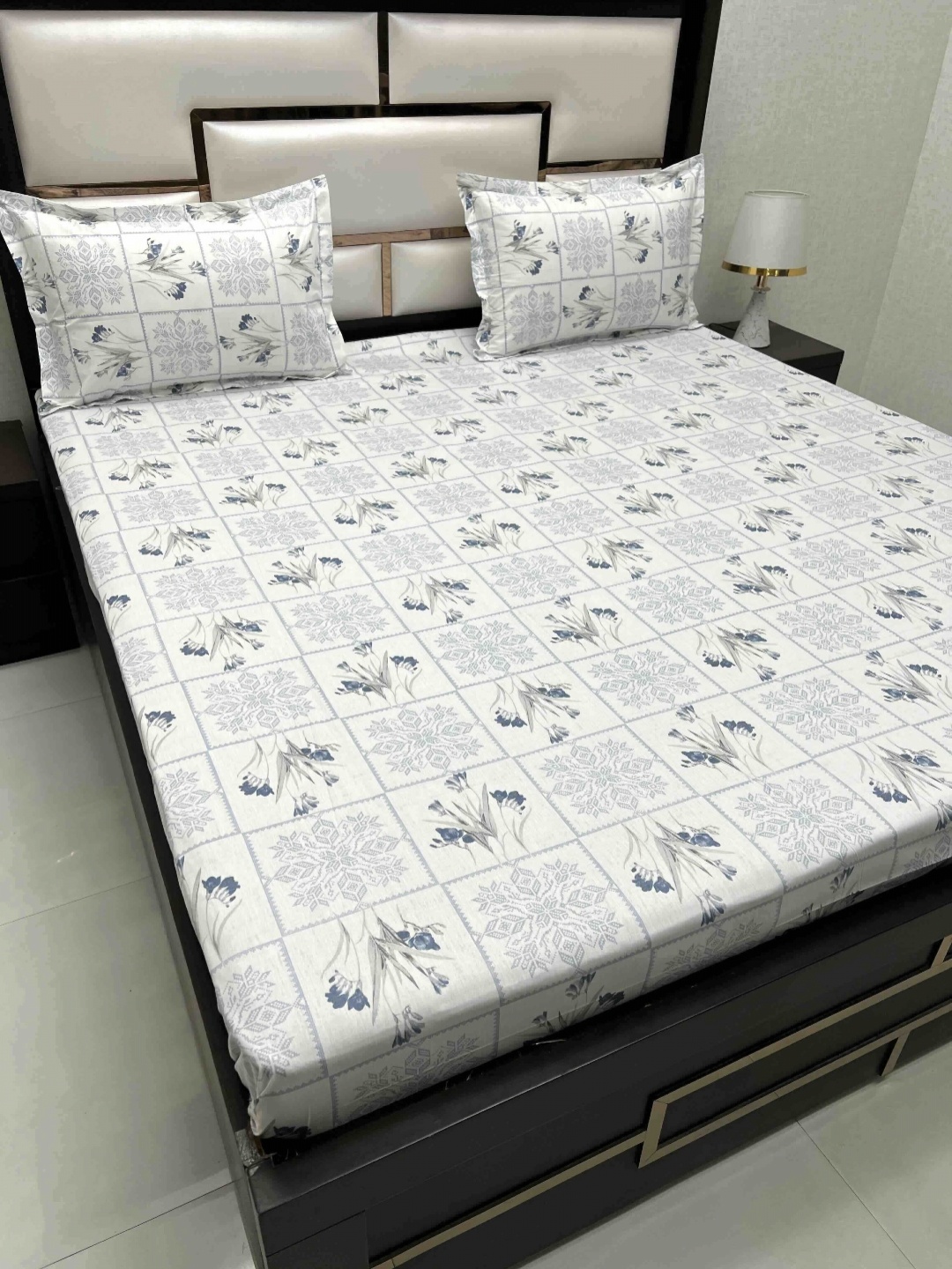 Pure Decor Cotton King Size Double Bed Bedsheet With 2 Pillow Covers 108 in X 108 in, White
Pure Decor Cotton King Size Double Bed Bedsheet With 2 Pillow Covers 108 in X 108 in, White