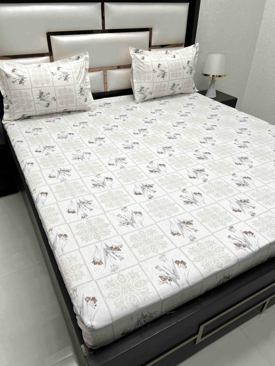 Pure Decor Cotton King Size Double Bed Bedsheet With 2 Pillow Covers 108 in X 108 in, White
Pure Decor Cotton King Size Double Bed Bedsheet With 2 Pillow Covers 108 in X 108 in, White