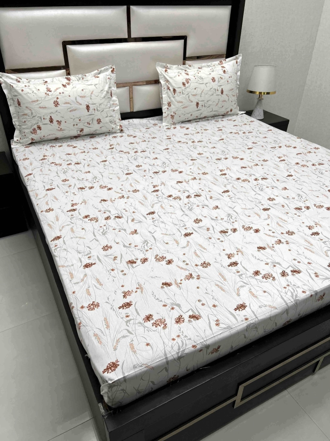 Pure Decor Cotton King Size Double Bed Bedsheet With 2 Pillow Covers 108 in X 108 in, White
Pure Decor Cotton King Size Double Bed Bedsheet With 2 Pillow Covers 108 in X 108 in, White