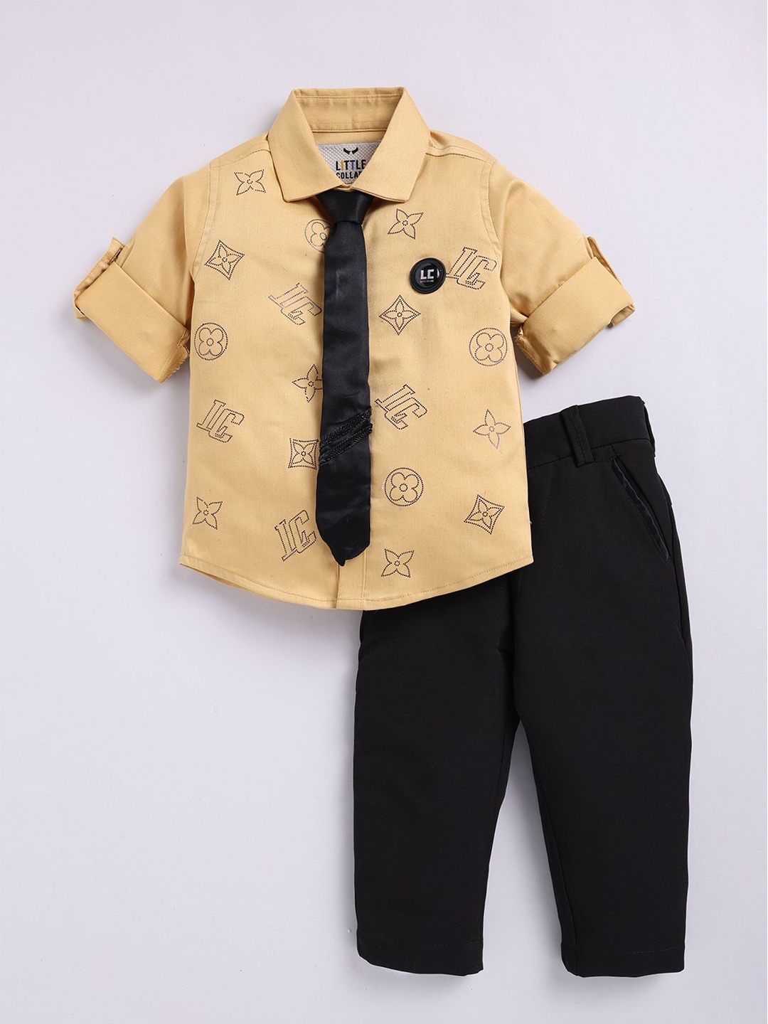 LITTLE COLLARS Boys Geometric Printed Roll Up Sleeves Casual Shirt With Trousers & Tie, Beige
LITTLE COLLARS Boys Geometric Printed Roll Up Sleeves Casual Shirt With Trousers & Tie, Beige