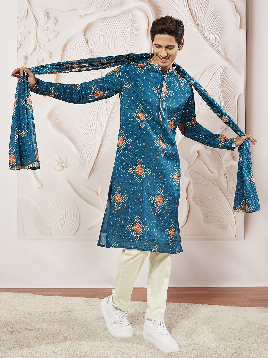 VASTRAMAY Men Bandhani Printed Regular Sequinned Kurta with Trousers & With Dupatta, Turquoise blue
VASTRAMAY Men Bandhani Printed Regular Sequinned Kurta with Trousers & With Dupatta, Turquoise blue