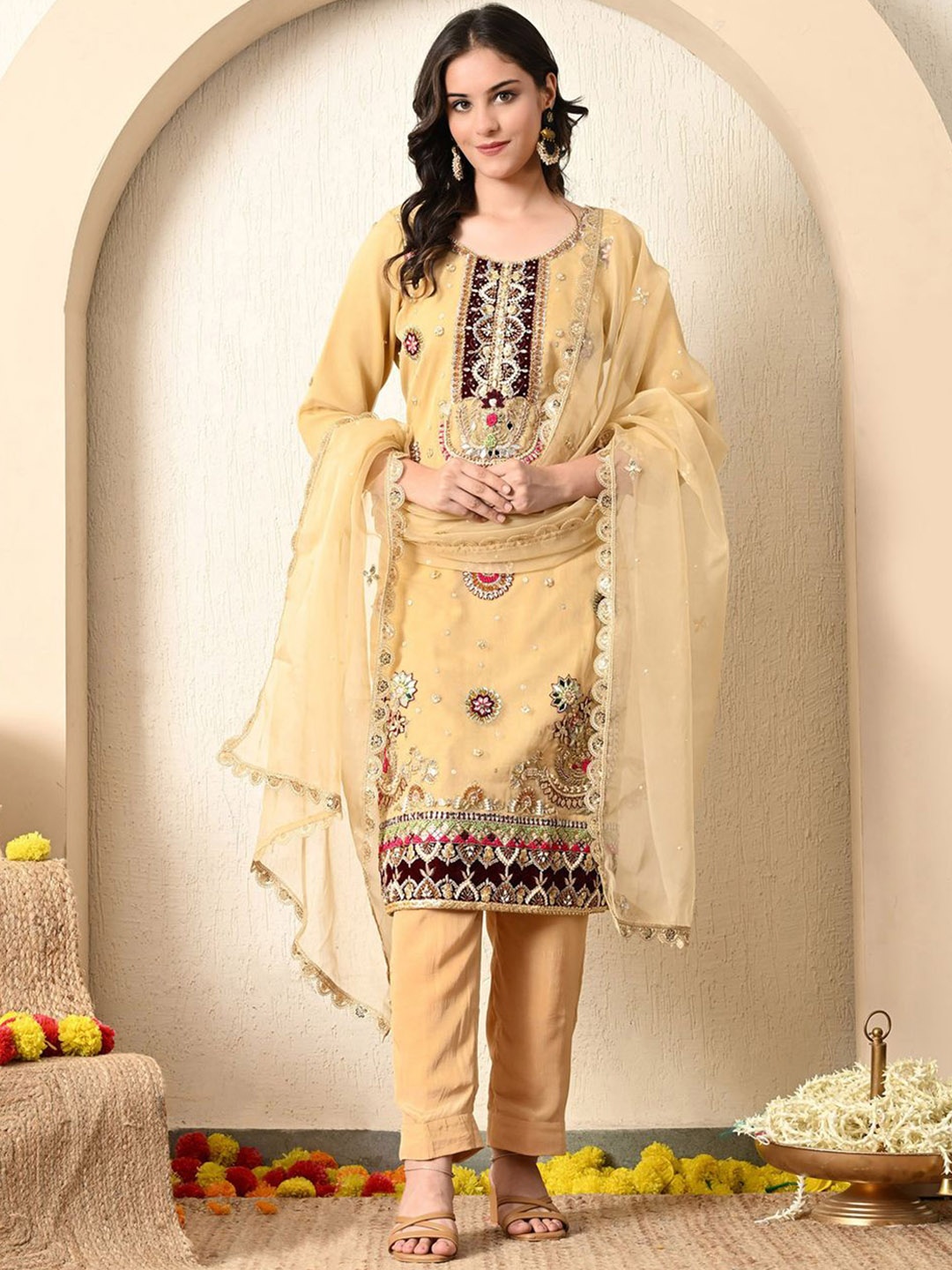 ZARIKALI Ethnic Motifs Embroidered Zardozi Straight Kurta With Trousers & Dupatta, Yellow
ZARIKALI Ethnic Motifs Embroidered Zardozi Straight Kurta With Trousers & Dupatta, Yellow