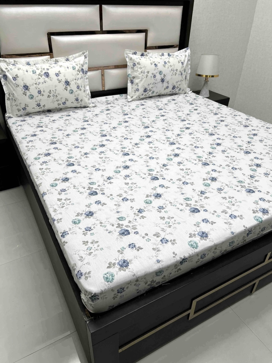 Pure Decor Cotton King Size Double Bed Bedsheet With 2 Pillow Covers 108 in X 108 in, White
Pure Decor Cotton King Size Double Bed Bedsheet With 2 Pillow Covers 108 in X 108 in, White