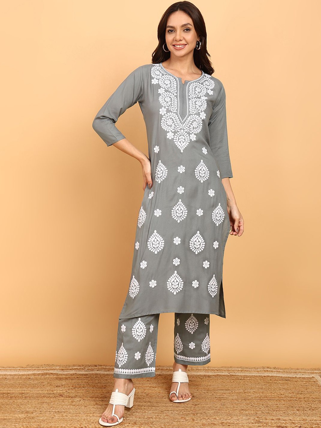 TOP N THREAD Women Ethnic Motifs Embroidered Regular Chikankari Kurta with Palazzos, Grey
TOP N THREAD Women Ethnic Motifs Embroidered Regular Chikankari Kurta with Palazzos, Grey
