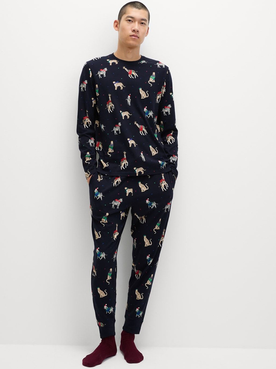 Marks & Spencer Men Graphic Printed Round Neck Long Sleeves Night suit T073193NAVY MIX, Navy blue
Marks & Spencer Men Graphic Printed Round Neck Long Sleeves Night suit T073193NAVY MIX, Navy blue