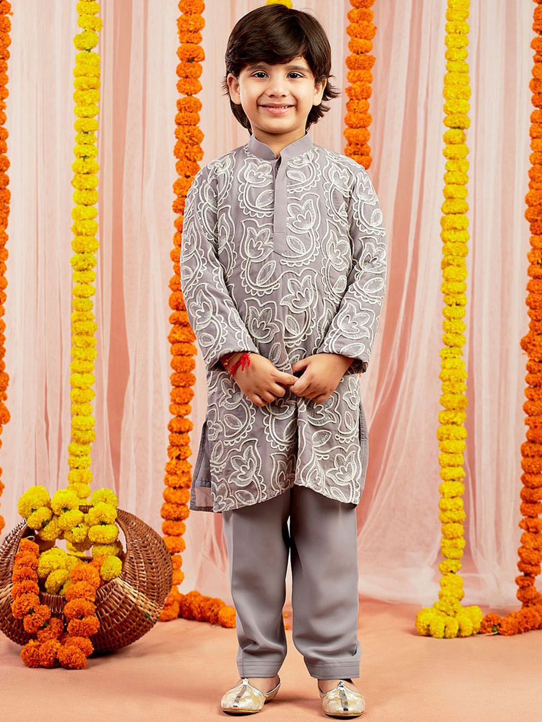 VASTRAMAY Boys Floral Embroidered Thread Work Georgette Straight Kurta with Pyjamas, Lavender
VASTRAMAY Boys Floral Embroidered Thread Work Georgette Straight Kurta with Pyjamas, Lavender