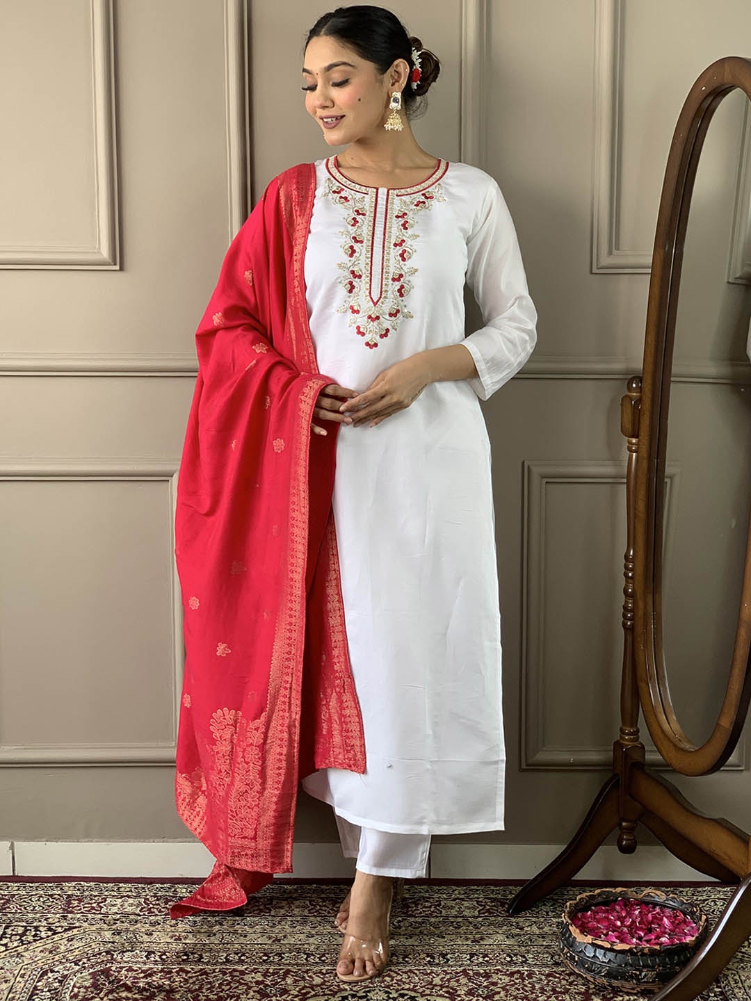 KALINI Floral Embroidered Thread Work Chanderi Silk Kurta with Trouser & Dupatta, White
KALINI Floral Embroidered Thread Work Chanderi Silk Kurta with Trouser & Dupatta, White