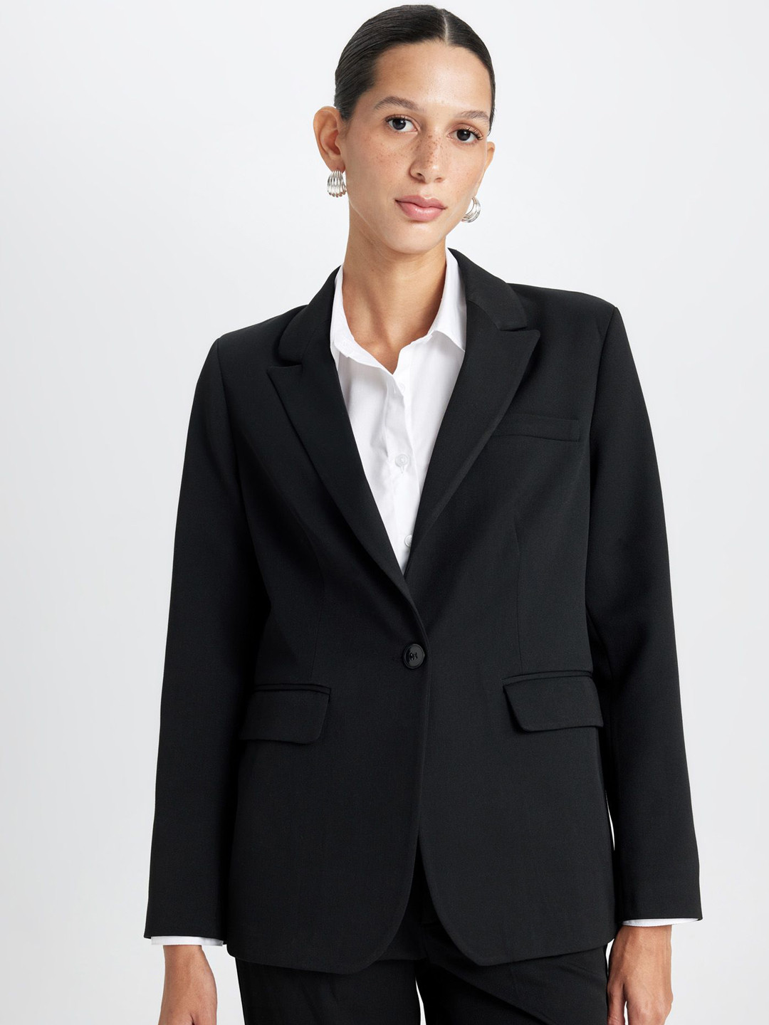 DeFacto Notched Lapel Single Breasted Blazers, Black
DeFacto Notched Lapel Single Breasted Blazers, Black