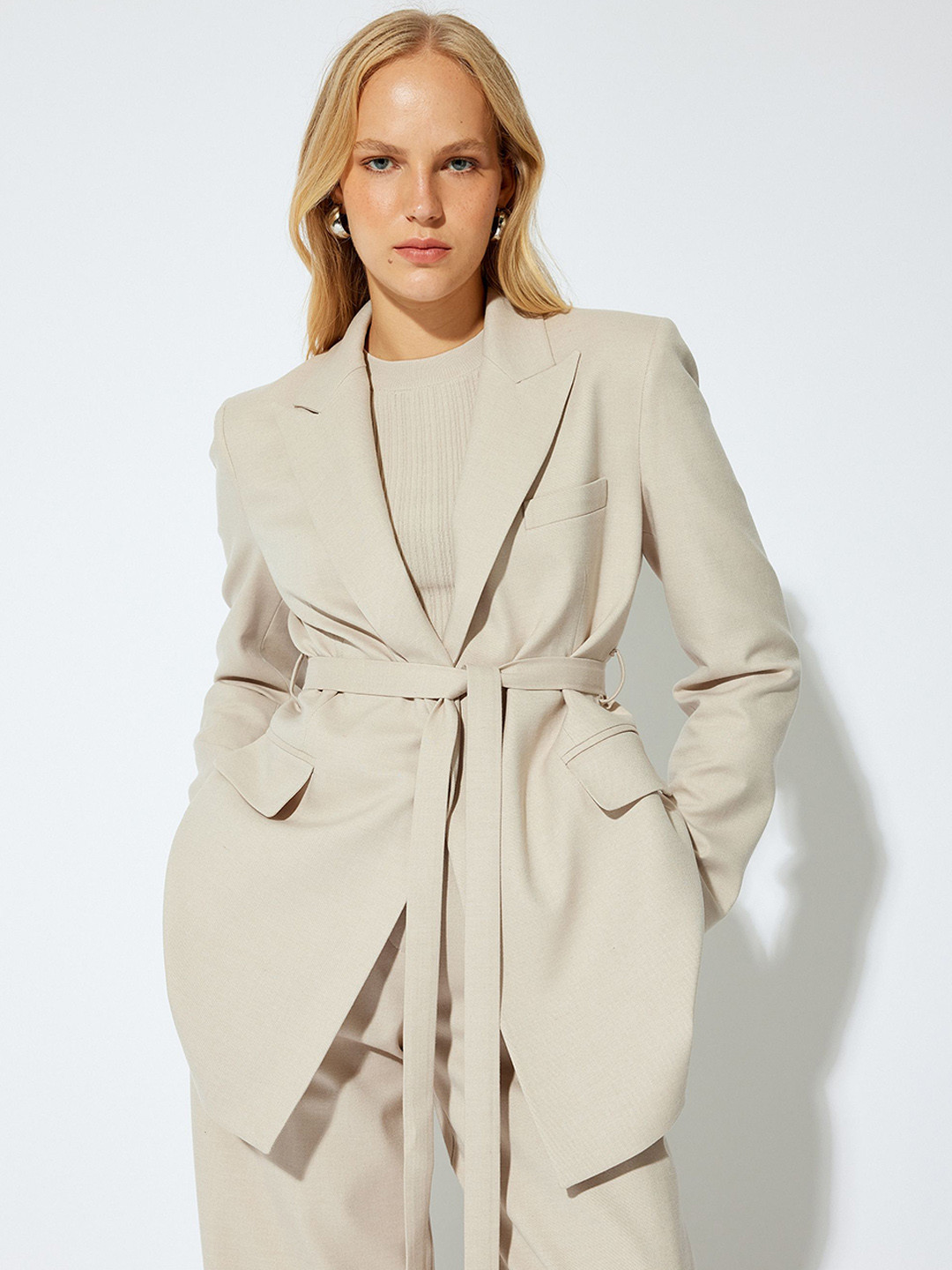 Koton Notched Lapel Collar Single-Breasted Casual Blazer, Beige
Koton Notched Lapel Collar Single-Breasted Casual Blazer, Beige