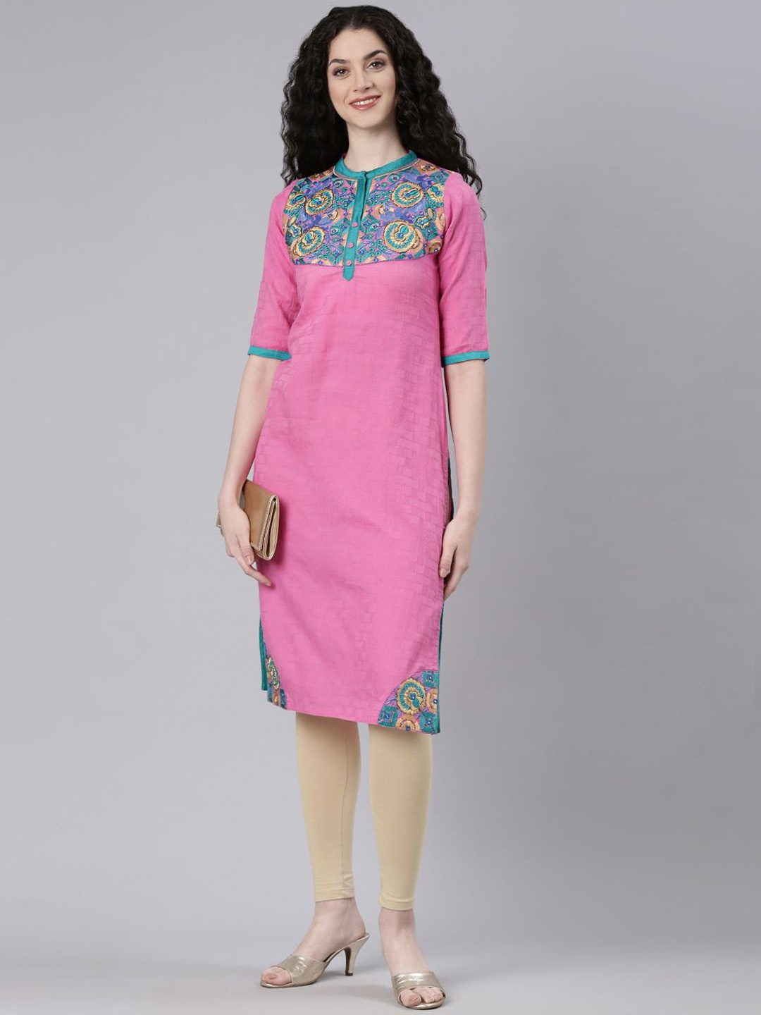 Souchii Ethnic Motifs Embroidered Mandarin Collar Beads And Stones Cotton Straight Kurta, Pink
Souchii Ethnic Motifs Embroidered Mandarin Collar Beads And Stones Cotton Straight Kurta, Pink
