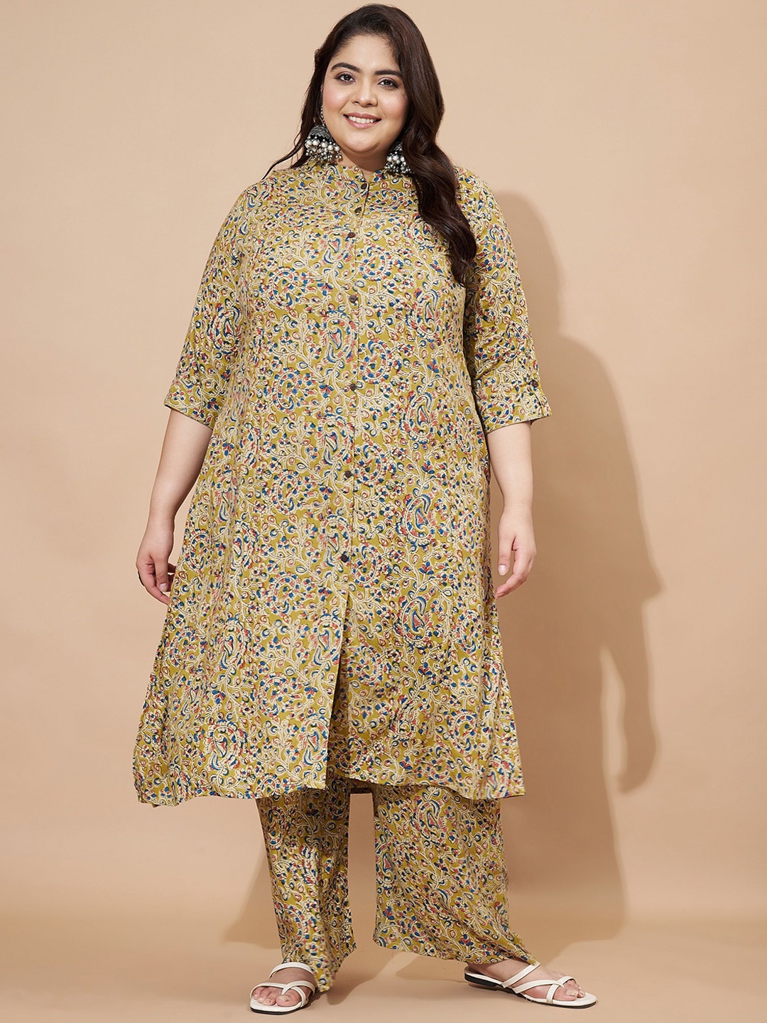 Vbuyz Green Floral Printed Mandarin Collar Three-Quarter Sleeves Regular Kurta & Palazzo
Vbuyz Green Floral Printed Mandarin Collar Three-Quarter Sleeves Regular Kurta & Palazzo