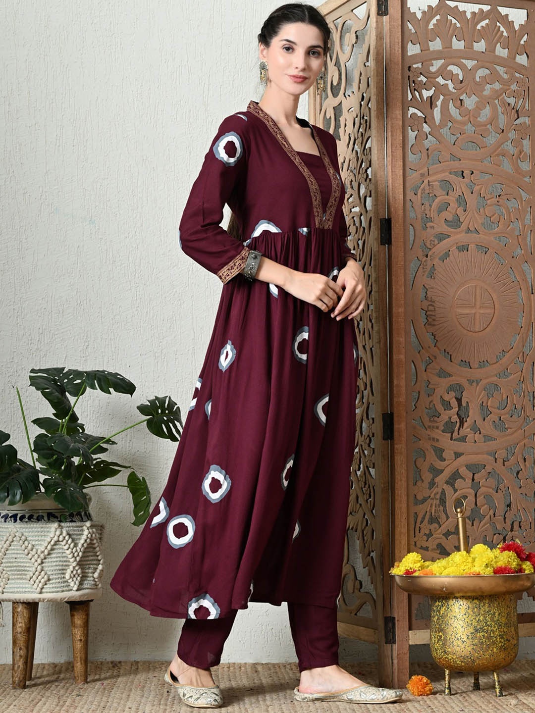 KALINI Women Floral Printed Regular Thread Work Pure Cotton Kurta with Trousers, Red
KALINI Women Floral Printed Regular Thread Work Pure Cotton Kurta with Trousers, Red