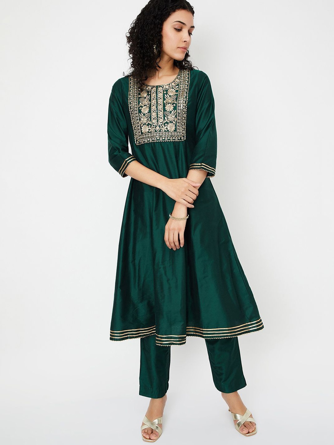 max Ethnic Motifs Yoke Design Thread Work Anarkali Kurta With Trouser, Green
max Ethnic Motifs Yoke Design Thread Work Anarkali Kurta With Trouser, Green