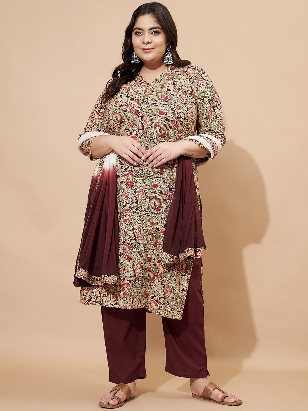 Vbuyz Maroon Floral Printed V-Neck Three-Quarter Sleeves Kurta With Trouser With Dupatta
Vbuyz Maroon Floral Printed V-Neck Three-Quarter Sleeves Kurta With Trouser With Dupatta