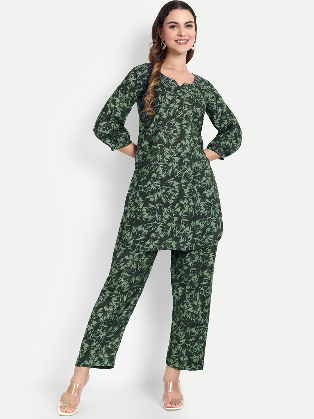 TILISM Floral Printed Round Neck Three-Quarter Sleeves Pure Cotton Top With Trouser, Green
TILISM Floral Printed Round Neck Three-Quarter Sleeves Pure Cotton Top With Trouser, Green