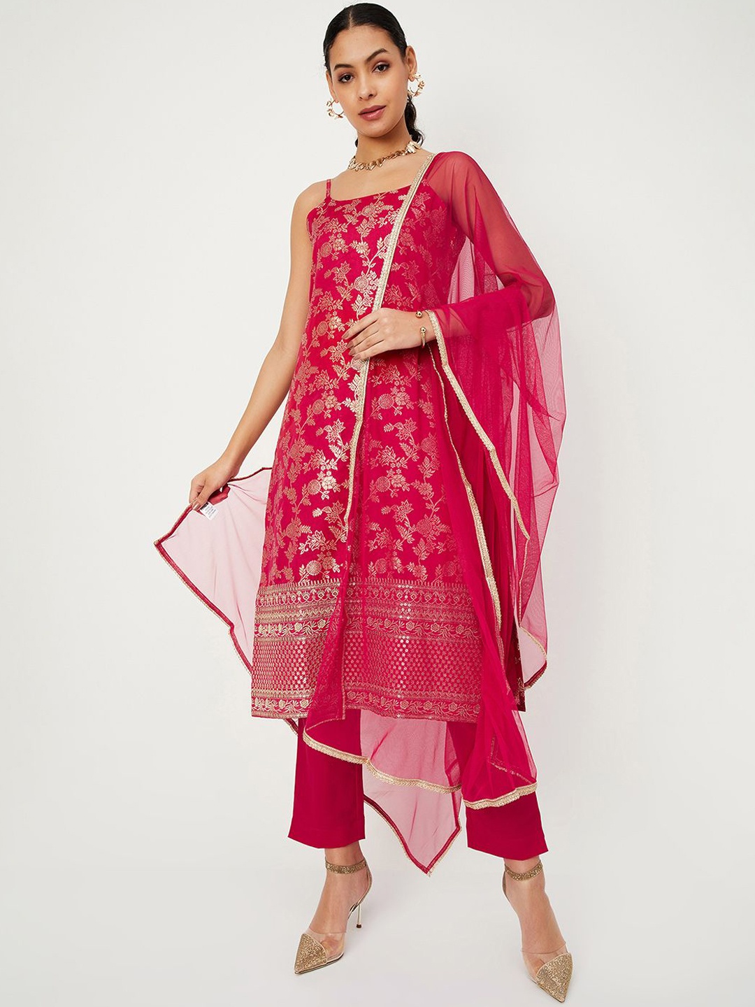 max Floral Woven Design Sequinned Square Neck Shoulder Straps Straight Kurta With Trouser, Red
max Floral Woven Design Sequinned Square Neck Shoulder Straps Straight Kurta With Trouser, Red