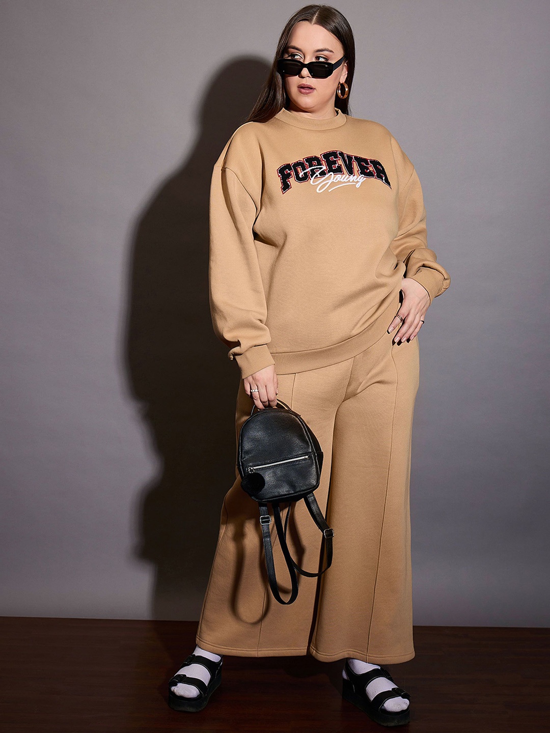 SASSAFRAS Curve Biege Plus Size Typography Printed Round Neck Sweatshirt With Trousers, Beige
SASSAFRAS Curve Biege Plus Size Typography Printed Round Neck Sweatshirt With Trousers, Beige
