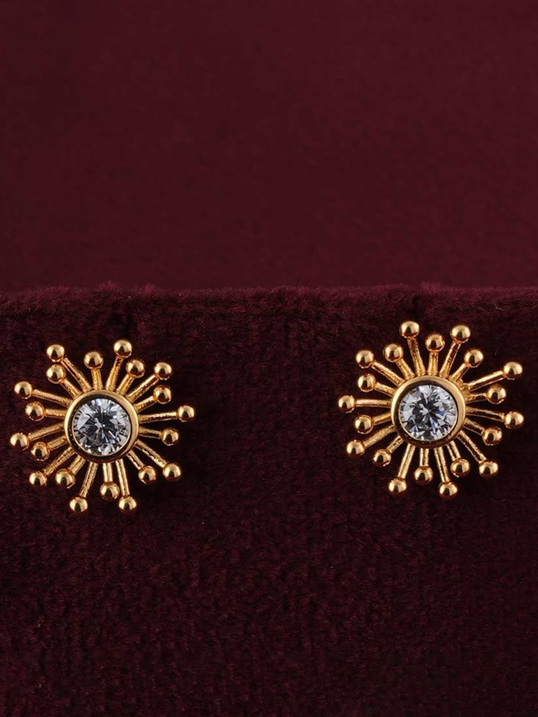 PALMONAS Gold-Plated 925 Sterling Silver Anti-Tarnish CZ-Studded Firework Flicker Studs
PALMONAS Gold-Plated 925 Sterling Silver Anti-Tarnish CZ-Studded Firework Flicker Studs