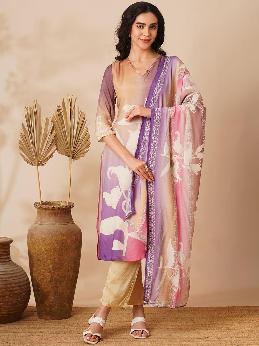 FASHOR Straight Fit Abstract Printed Beads & Stones Straight Kurta With Trouser & Dupatta, Purple
FASHOR Straight Fit Abstract Printed Beads & Stones Straight Kurta With Trouser & Dupatta, Purple