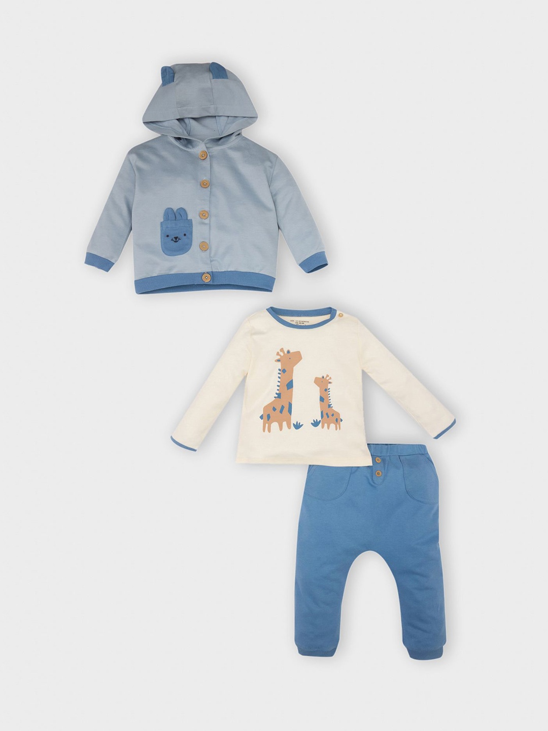 DeFacto Boys 3 Piece Printed Round Neck Pure Cotton T-Shirt With Jogger With Sweatshirt, Blue
DeFacto Boys 3 Piece Printed Round Neck Pure Cotton T-Shirt With Jogger With Sweatshirt, Blue
