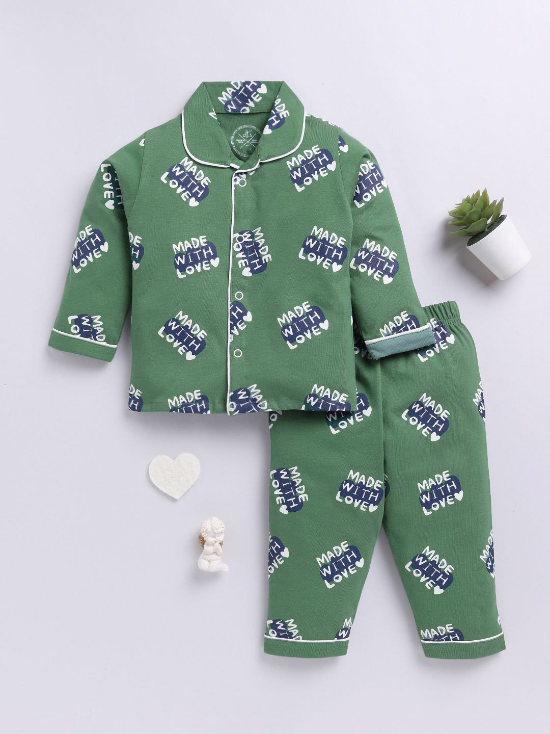 Clt.s Unisex Kids Pure Cotton Typography Printed Long Sleeves Night suit, Green
Clt.s Unisex Kids Pure Cotton Typography Printed Long Sleeves Night suit, Green