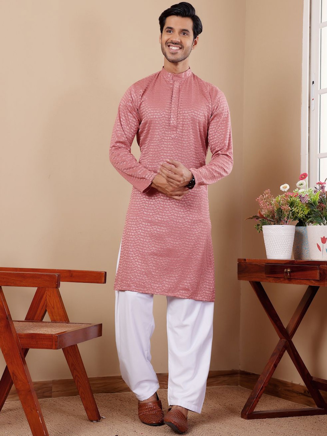 Rawayi Geometric Embroidered Chikankari Band Collar Jacquard Straight Kurta, Pink
Rawayi Geometric Embroidered Chikankari Band Collar Jacquard Straight Kurta, Pink