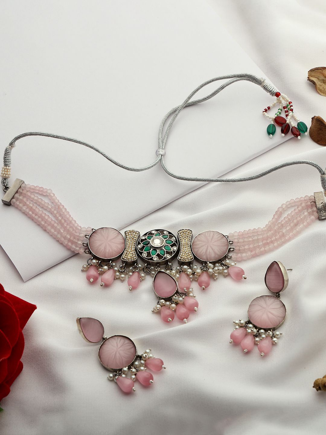 PATOLA BY VJ Silver-Plated Kundan Stones-Studded & Pearls Beaded Jewellery Set, Gold
PATOLA BY VJ Silver-Plated Kundan Stones-Studded & Pearls Beaded Jewellery Set, Gold
