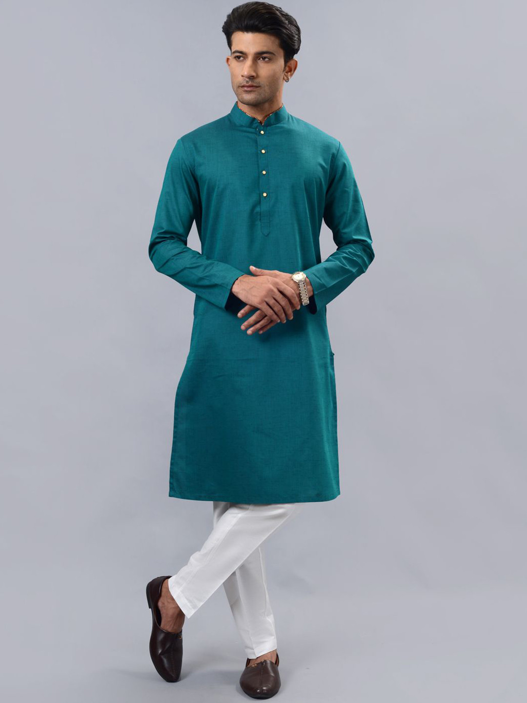 azania Mandarin Collar Long Sleeves Regular Straight Kurta, Green 
azania Mandarin Collar Long Sleeves Regular Straight Kurta, Green
