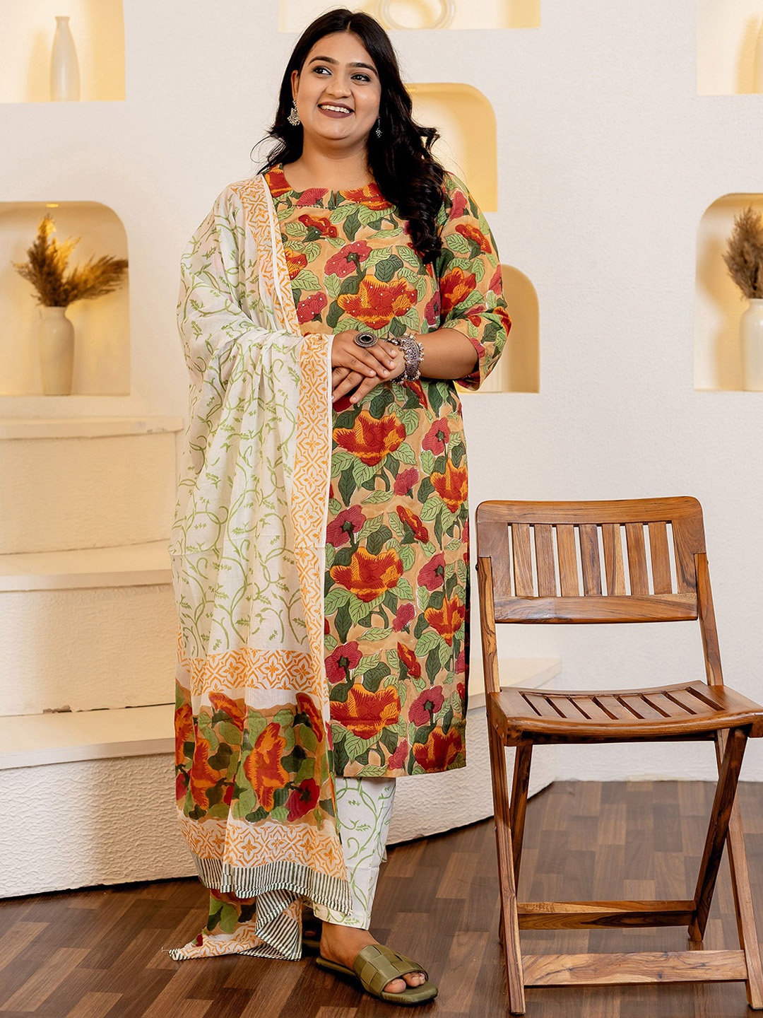 LALI JAIPUR Plus Size Floral Printed Sequinned Pure Cotton Kurta with Trousers & Dupatta, Green
LALI JAIPUR Plus Size Floral Printed Sequinned Pure Cotton Kurta with Trousers & Dupatta, Green