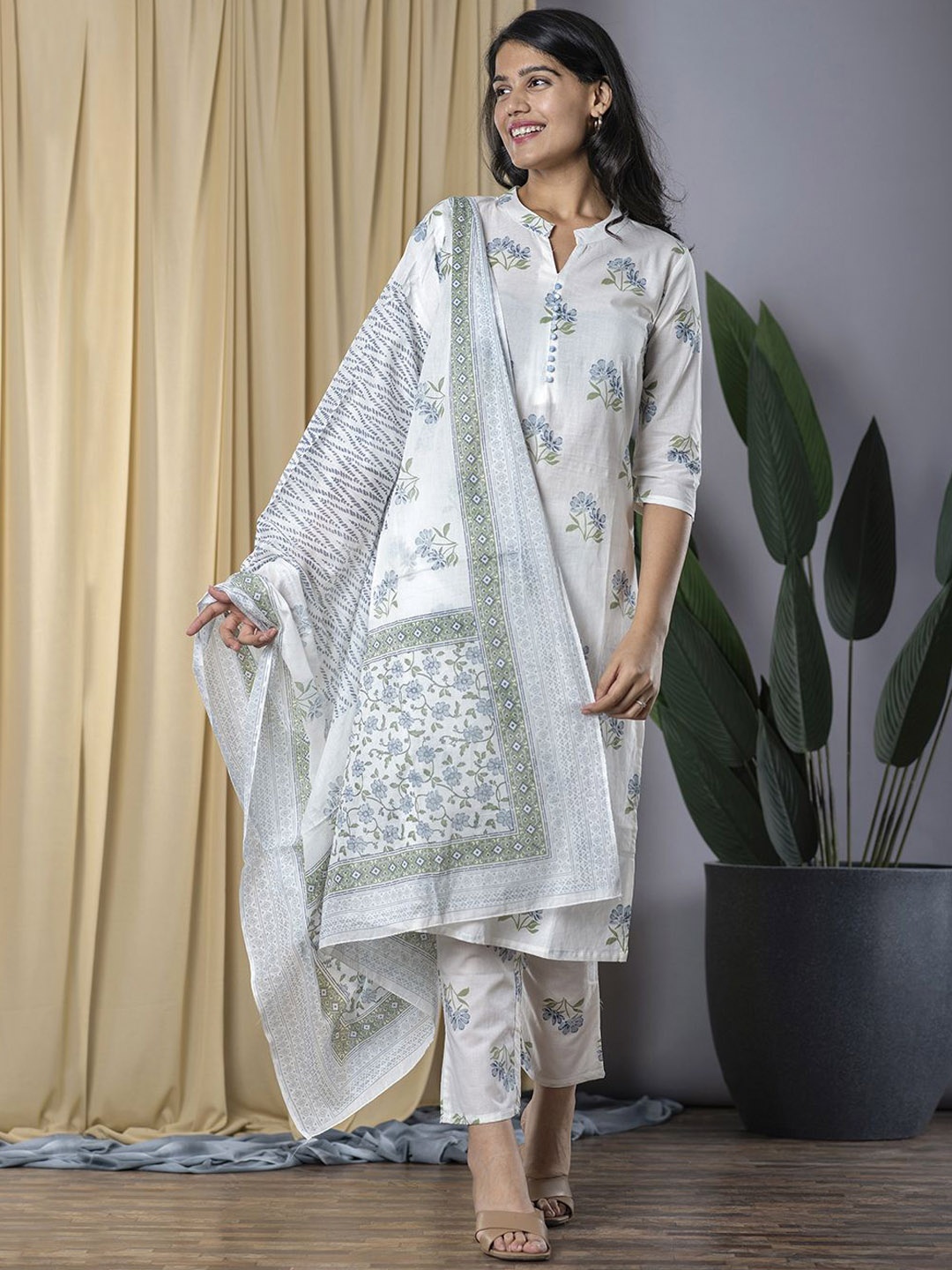 KALINI Women Floral Printed Regular Pure Cotton Kurta with Trousers & With Dupatta, White
KALINI Women Floral Printed Regular Pure Cotton Kurta with Trousers & With Dupatta, White