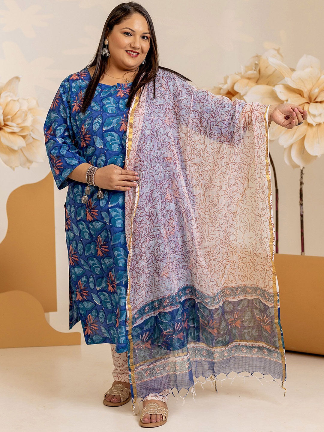 LALI JAIPUR Plus Size Floral Printed Sequinned Pure Cotton Kurta with Trouser & Dupatta, Blue
LALI JAIPUR Plus Size Floral Printed Sequinned Pure Cotton Kurta with Trouser & Dupatta, Blue