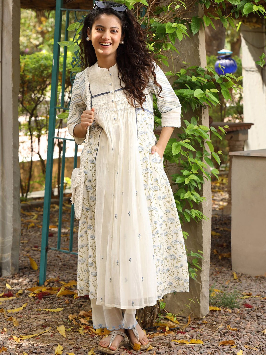 AMOREE Floral Printed Mandarin Collar Pure Silk Anarkali Kurta With Palazzos, Off white
AMOREE Floral Printed Mandarin Collar Pure Silk Anarkali Kurta With Palazzos, Off white