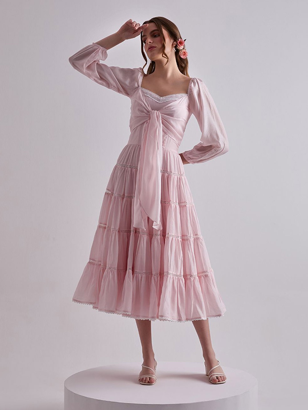 TORSHA Women Floral Print Square Neck Flared Sleeve Fit & Flare Midi Dress, Pink
TORSHA Women Floral Print Square Neck Flared Sleeve Fit & Flare Midi Dress, Pink