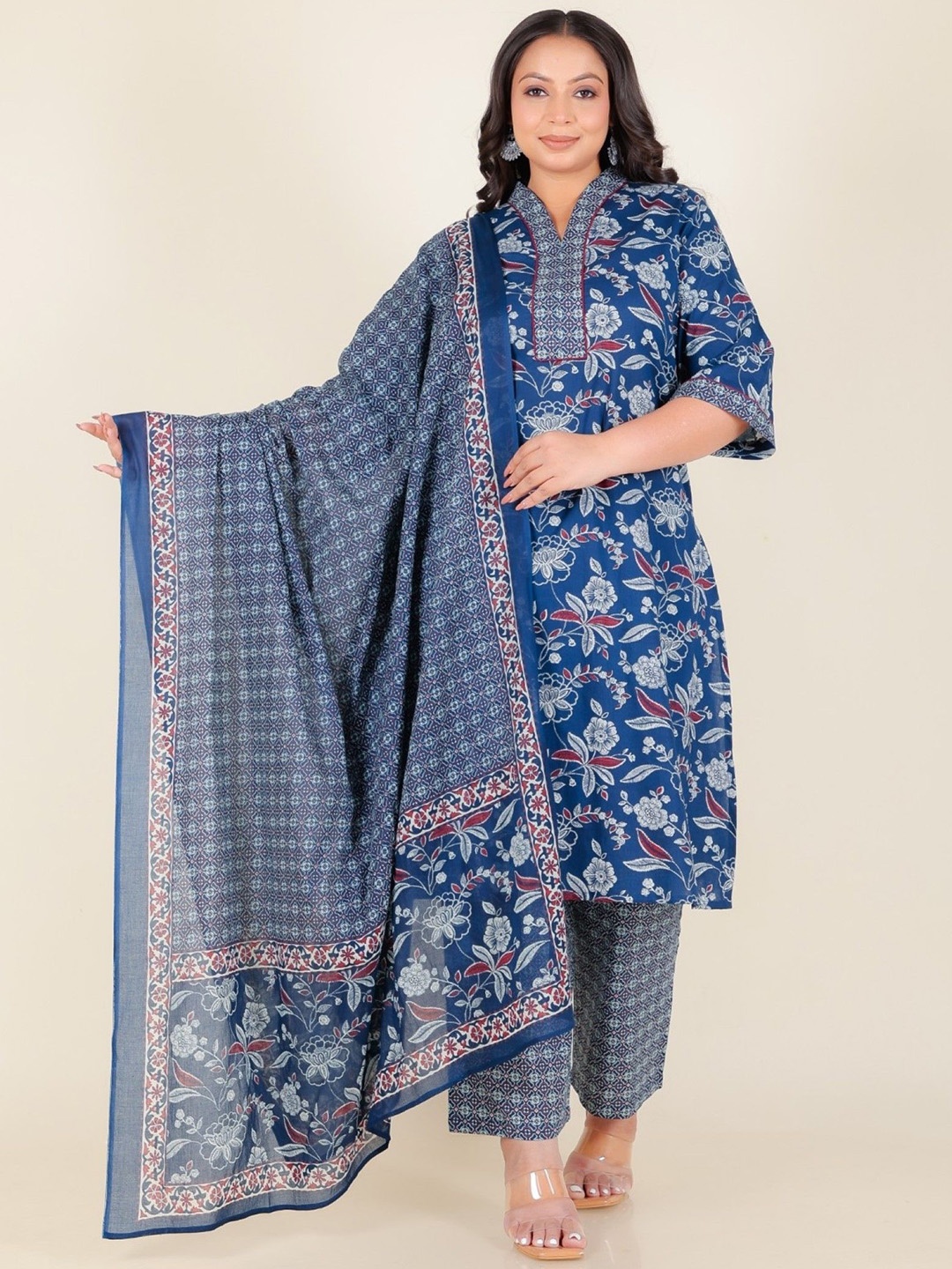 Aramya Floral Printed Regular Pure Cotton Straight Kurta with Trousers & Dupatta, Blue
Aramya Floral Printed Regular Pure Cotton Straight Kurta with Trousers & Dupatta, Blue