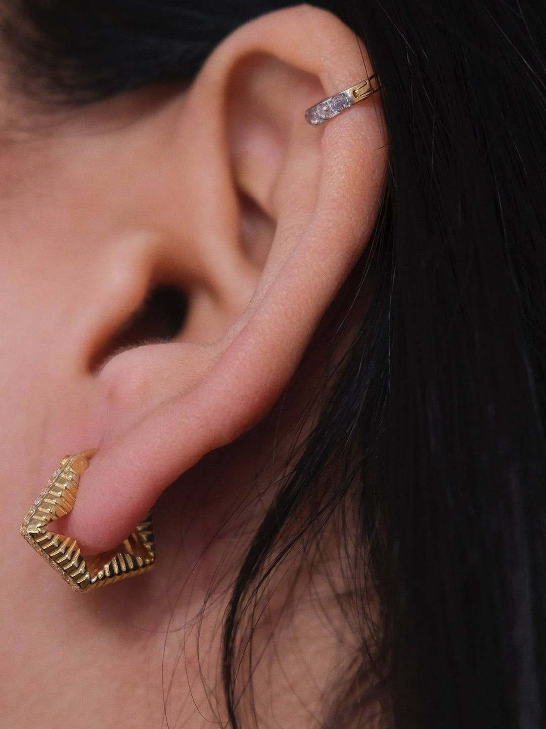 Anushka Jain Jewellery Classic Hoop Earrings, Gold
Anushka Jain Jewellery Classic Hoop Earrings, Gold